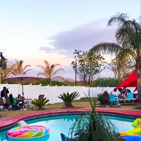 Nkguesthouse Ladysmith Esterno foto