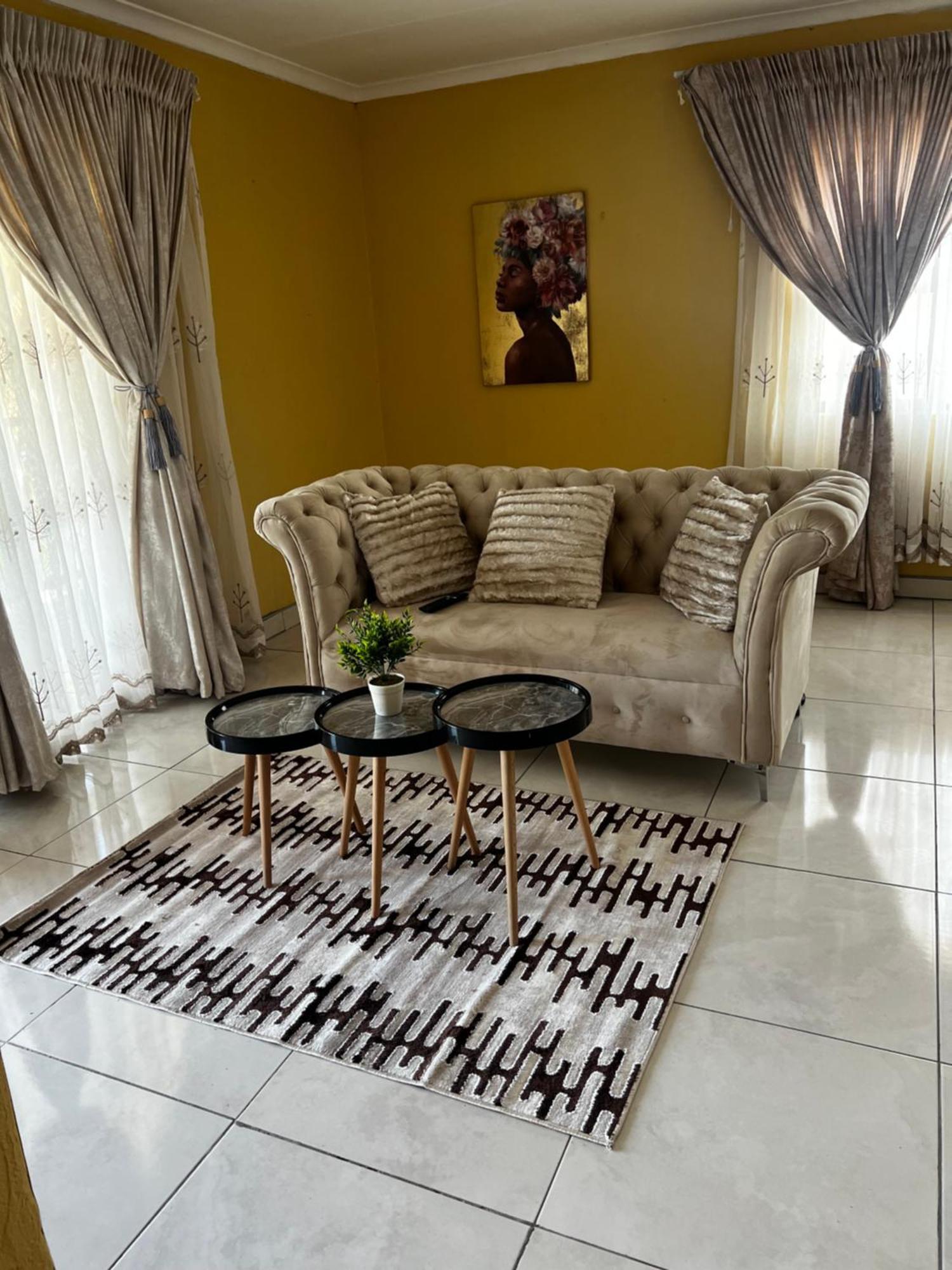 Nkguesthouse Ladysmith Esterno foto